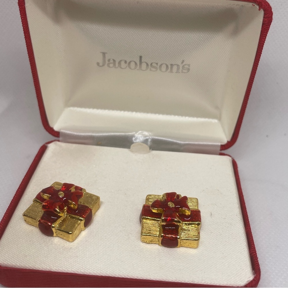gift box earrings 🎁